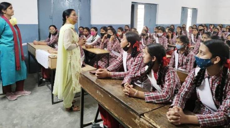 Information related to sexual harassment given to girl students in Dhundan school