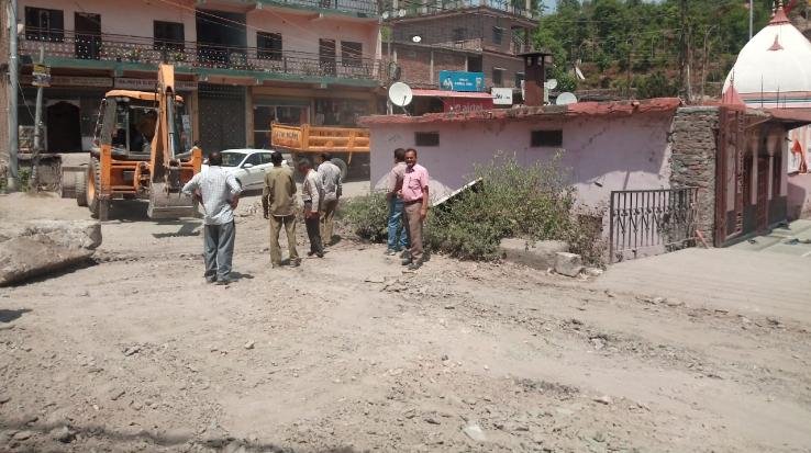 To save the forests from fire, the Forest Department has appealed to the people