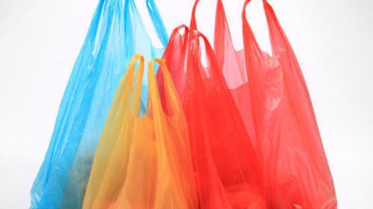 Despite the ban, shopkeepers are using polythene fearlessly