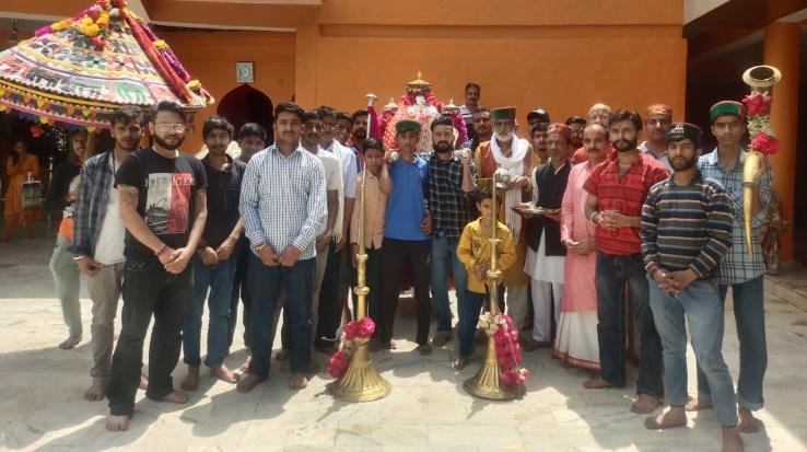  After the end of the Jatra, took a bath at the Markand pilgrimage site.