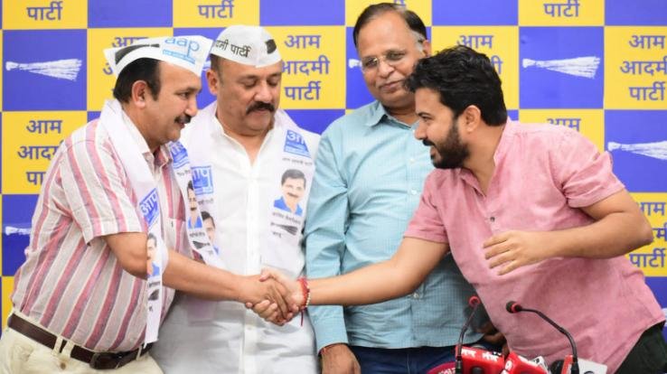 factionalism increased in Congress by making four presidents, only sycophants dominated the party - Arun Sharma