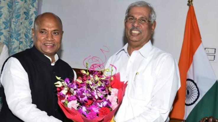  Union Steel Minister calls on Governor