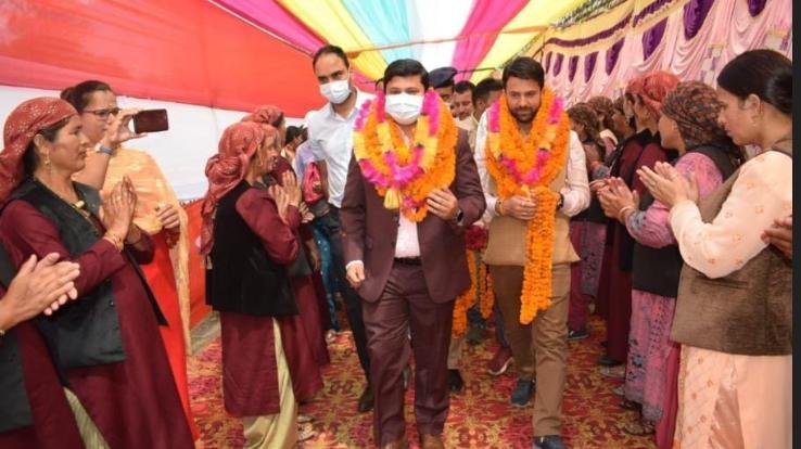  Distributed equipment to the differently-abled at the conclusion of the Red Cross fair