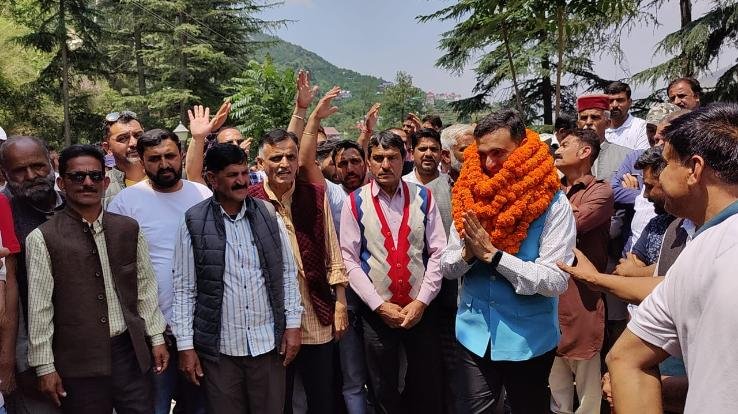 I am a strong nationalist, will never join a party like Aam Aadmi Party: Chetan Bragta