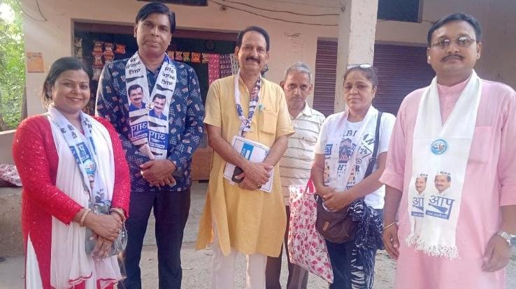 Aam Aadmi Party's team going door-to-door to collect voters