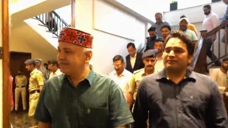 Sisodia interacted with parents and teachers