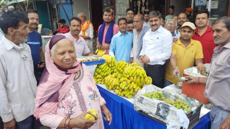 Traders of Bajreshwari market imposed Chhabil, Pawan Kajal was also present