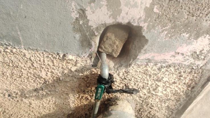 material used by the contractor to install the tap is getting damaged