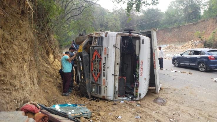 Truck damaged after colliding with a cover in Nehranpukhar