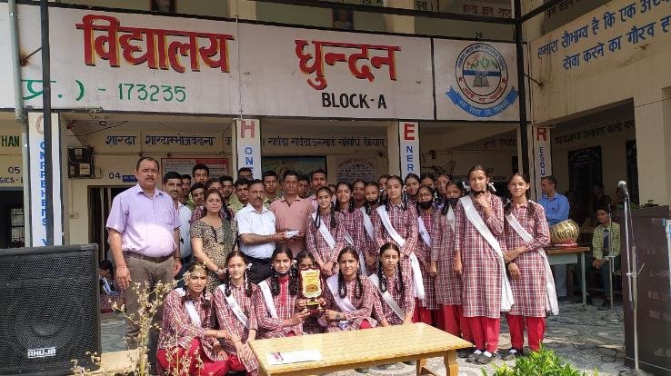  Dhundan school was the first in the youth parliament competition