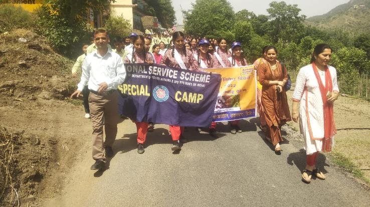 Tobacco Prohibition Day celebrated under the chairmanship of the principal in the school