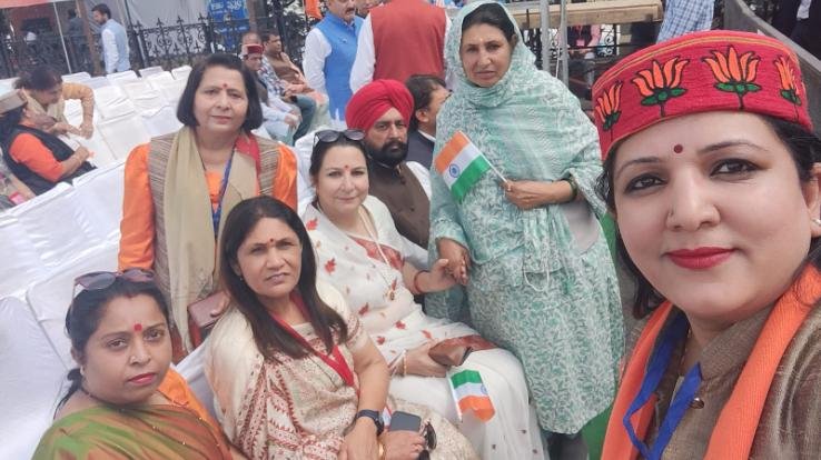 PM Modi's talk is unique, his magic attracts people