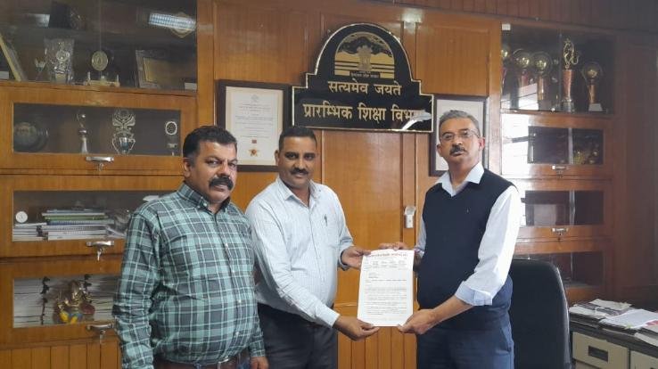  Himachal Pradesh Science Teachers Association handed over demand letter