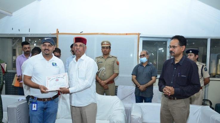  Governor visited the blood bank under construction of Nalagarh