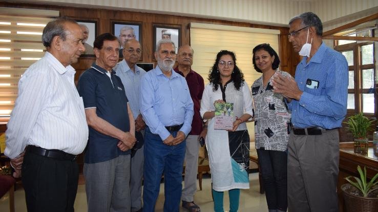  Deputy Commissioner released the book 'Shattak of Friendship'