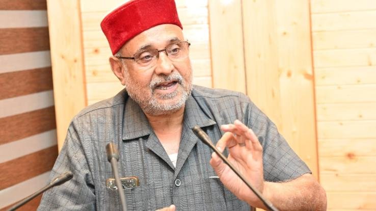 AAP leader making fun of general public - Khanna