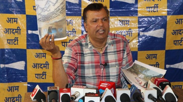 Pankaj Pandit, nervous in BJP and Congress, taking Arvind Kejriwal's education dialogue program