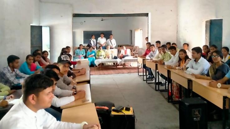 Daulatpur School won the Youth Parliament