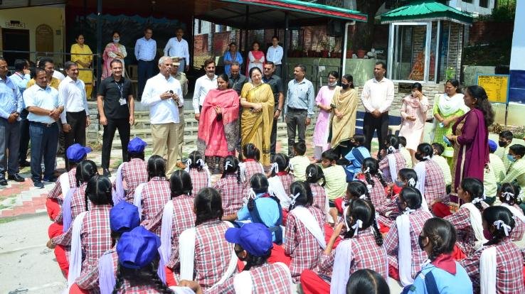 Governor visits Gharoh School