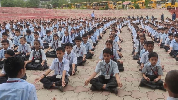  Yoga Day was celebrated in Bathu Tippri School too