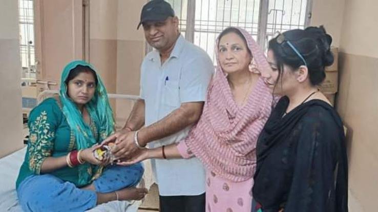  Block Congress Fruits distributed to patients on the birthday of Virbhadra Singh