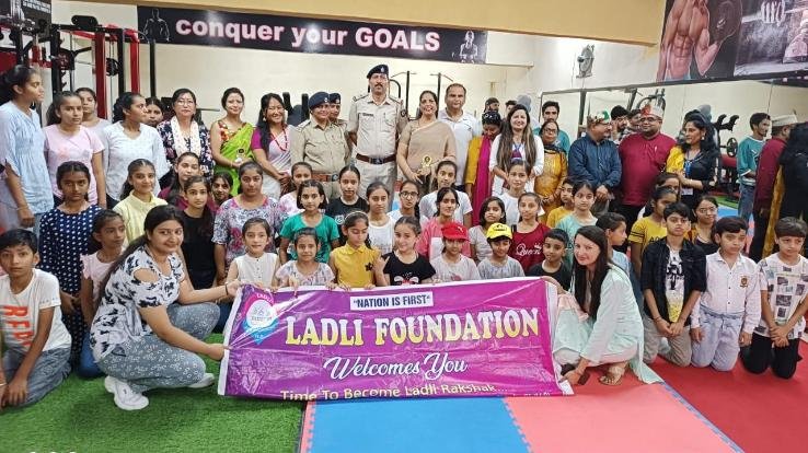 'Ladli Foundation' and 'The Last King's Crew' organized free dance workshop in Shahpur