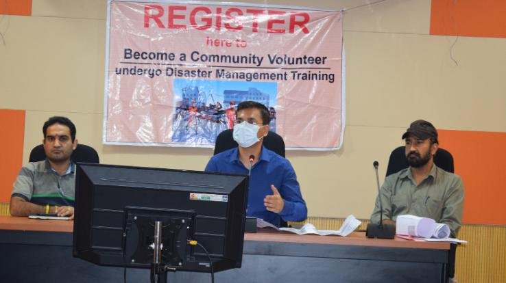 300 volunteers will be trained under Aapda Mitra scheme - ADC