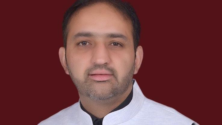 Doing politics on public issues is an old habit of Congress party: Nanda