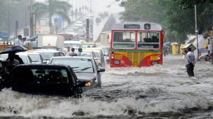 Heavy rains disrupt normal life in many parts of Maharashtra
