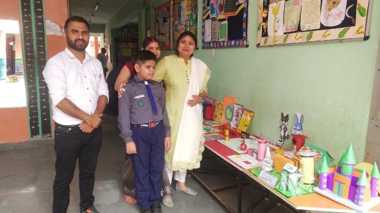 Children put up exhibition of TLM projects in Central Naleti School