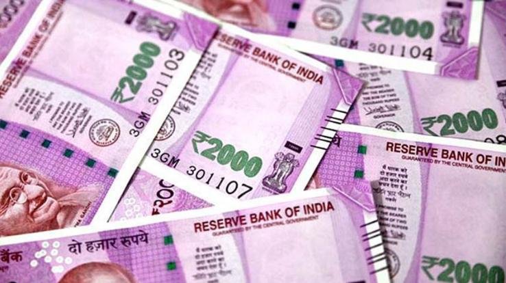 Big news: Police raid on woman drug smuggler's house, more than 2.5 lakh cash recovered