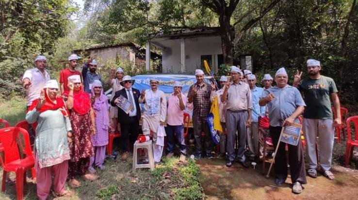 Aam Aadmi Party leaders did public dialogue in Alampur, Jangal and Balrupi: Satish Kumar