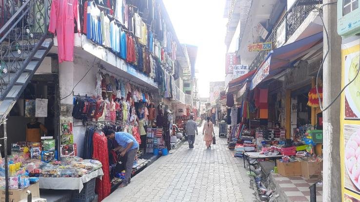  Invoices deducted of 4 shopkeepers using single use plastic