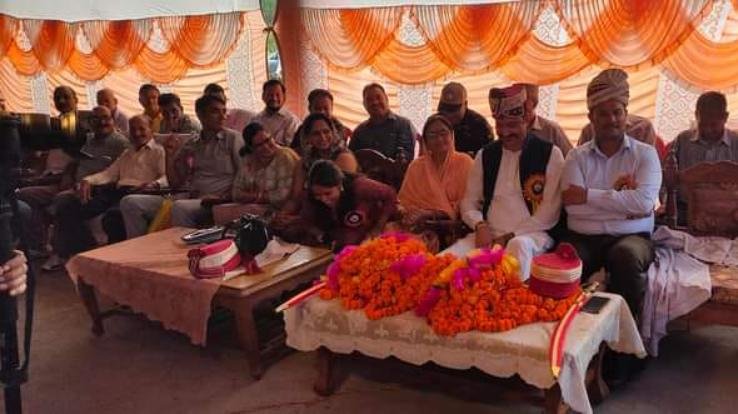 meeting of Haled Block Congress Party, tell how many were given employment in the area 