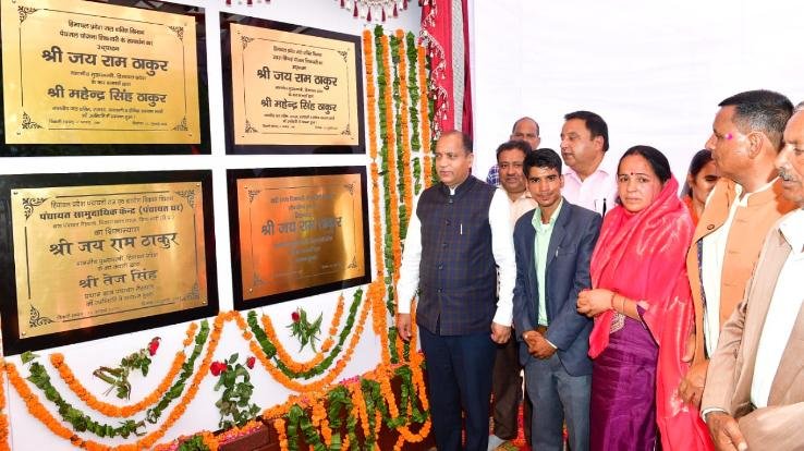 CM inaugurated and laid the foundation stone for five developmental projects in Shikawari at a cost of 8 crores