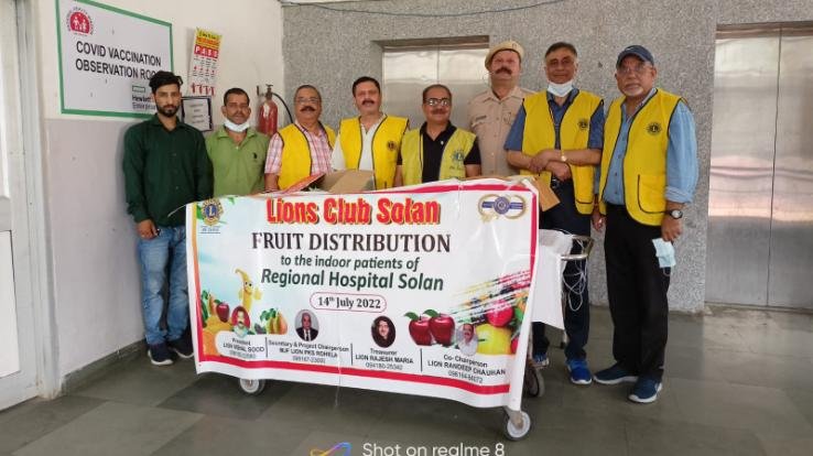  Lions Club distributed fruits to patients