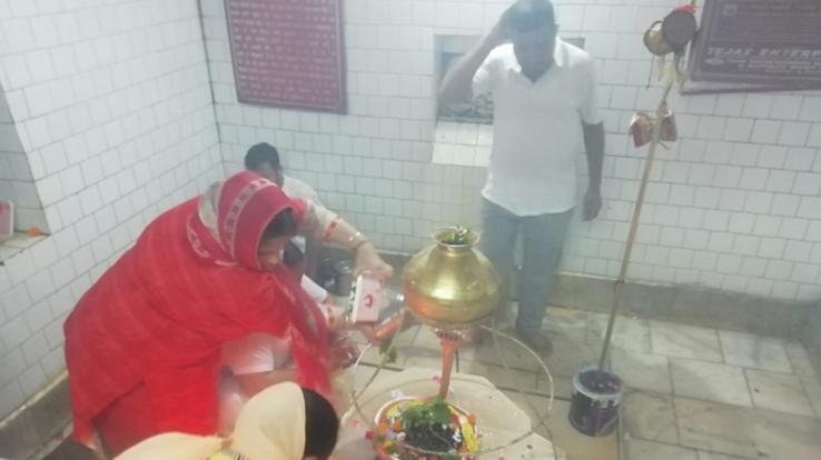 first Monday of the month of Sawan, the crowd of devotees gathered in the Shiva temples