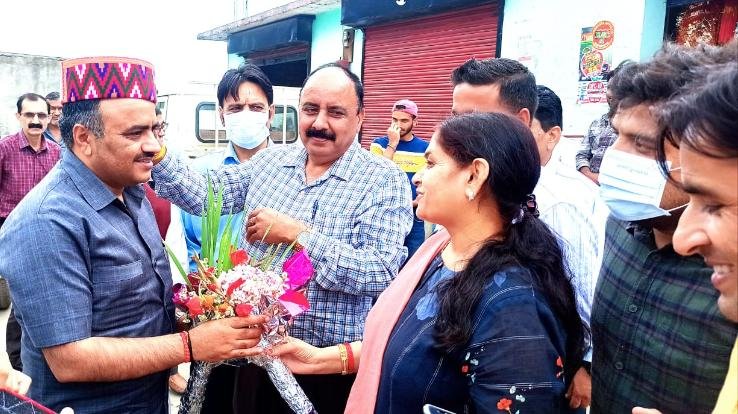 Health Minister Rajiv Saijal got a new head at Dev Mool Manhunag temple of Karsog.