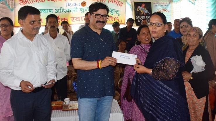 Make sure the benefits of government schemes till the last end Officer- Govind Thakur