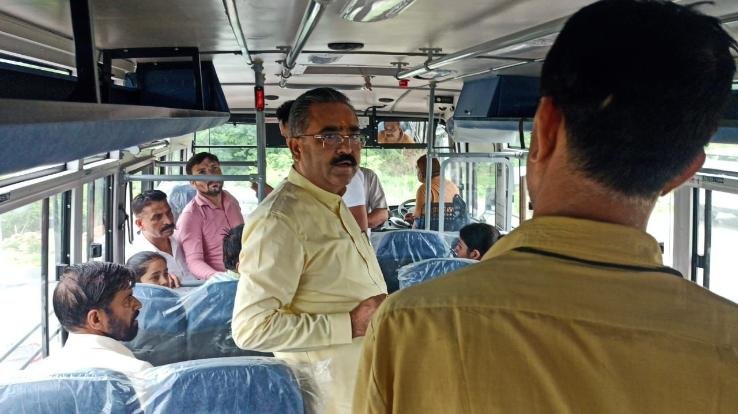 Transport Minister inspects new HRTC bus in Dehra