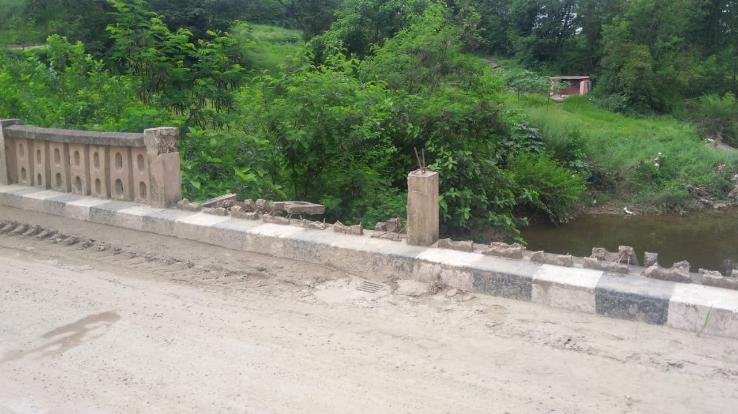 Half railing of bridge connecting Mohal missing