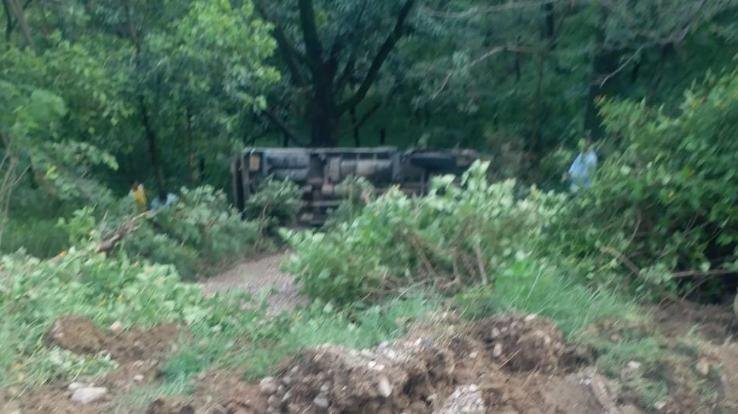 Truck rolled down the road in Pakka Tiala