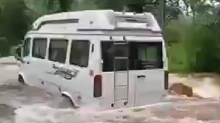 Bhuntar Manikarn road closed for vehicular movement