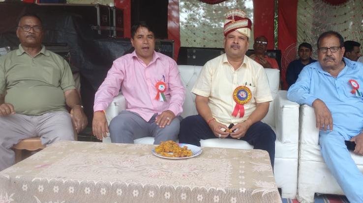 Deshraj Chaudhary inaugurated the football match on the third day of the Zamanabad Minjar fair