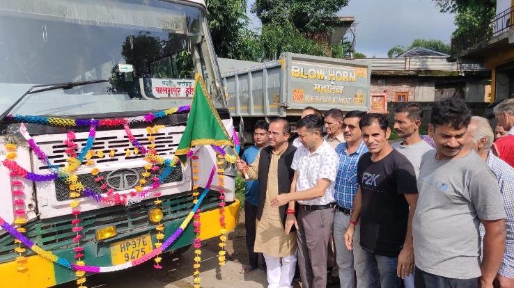  People of Patti, Pantehad, Tanda and Holta got bus facility after years