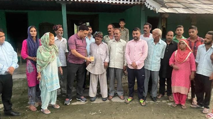 Social worker Shyam Verma helped the needy family financially