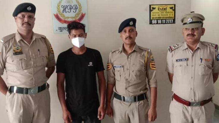 Kullu News Update : 8 kg 104 grams Chitta recovered from a person in Kullu, accused arrested