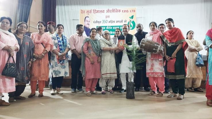 Will provide better facilities to women's circles - Kapoor