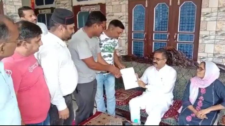 Journalists got the facility of Yellow Card, the circle of journalists met the Minister of Industry and Transport