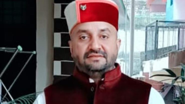 MLA and his son do not see anything except driving their political vehicle - Vinod Thakur